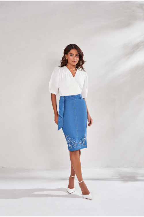 27508- SAIA LÁPIS JEANS BORDADA 62CM 27508- SAIA LÁPIS JEANS BORDADA 62CM