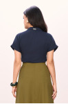 BLUSA AZUL COM AVIAMENTO BLUSA AZUL COM AVIAMENTO
